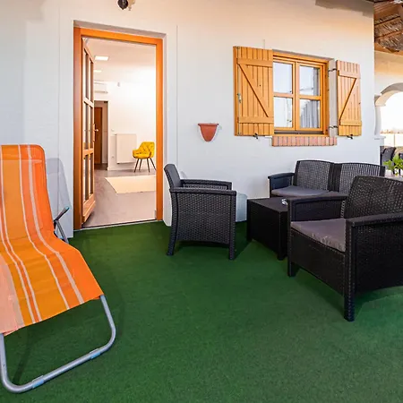 Maison d'hôtes Rigotanya Relax & Wellness Panzio Buekfuerdo 3*