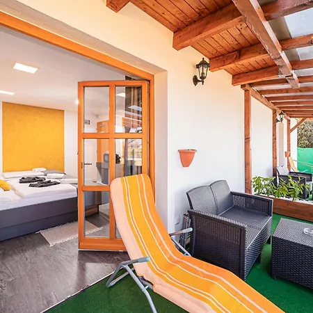 Rigotanya Relax & Wellness Panzio Buekfuerdo Maison d'hôtes
