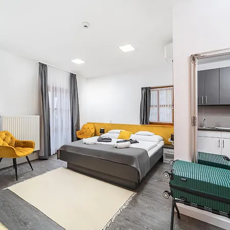 Maison d'hôtes Rigotanya Relax & Wellness Panzio Buekfuerdo 3*