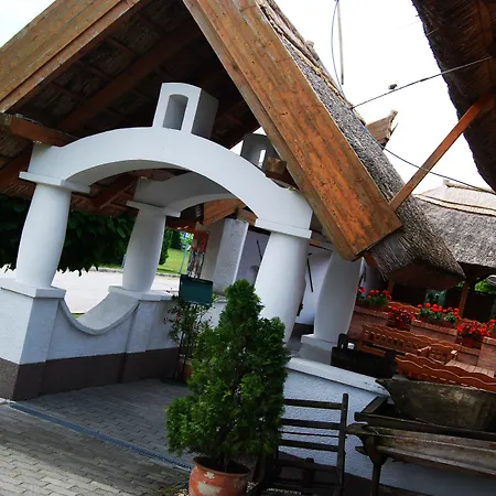 Rigotanya Relax & Wellness Panzio Buekfuerdo 4* Bük