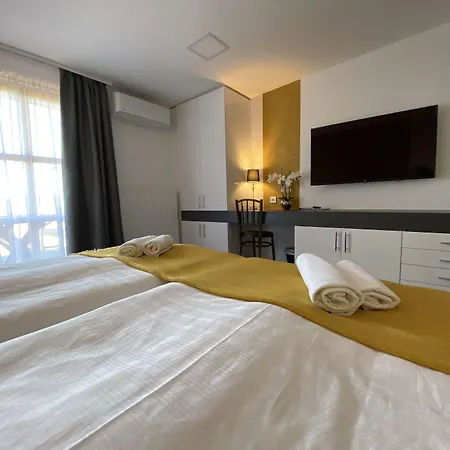 Rigotanya Relax & Wellness Panzio Buekfuerdo Affittacamere
